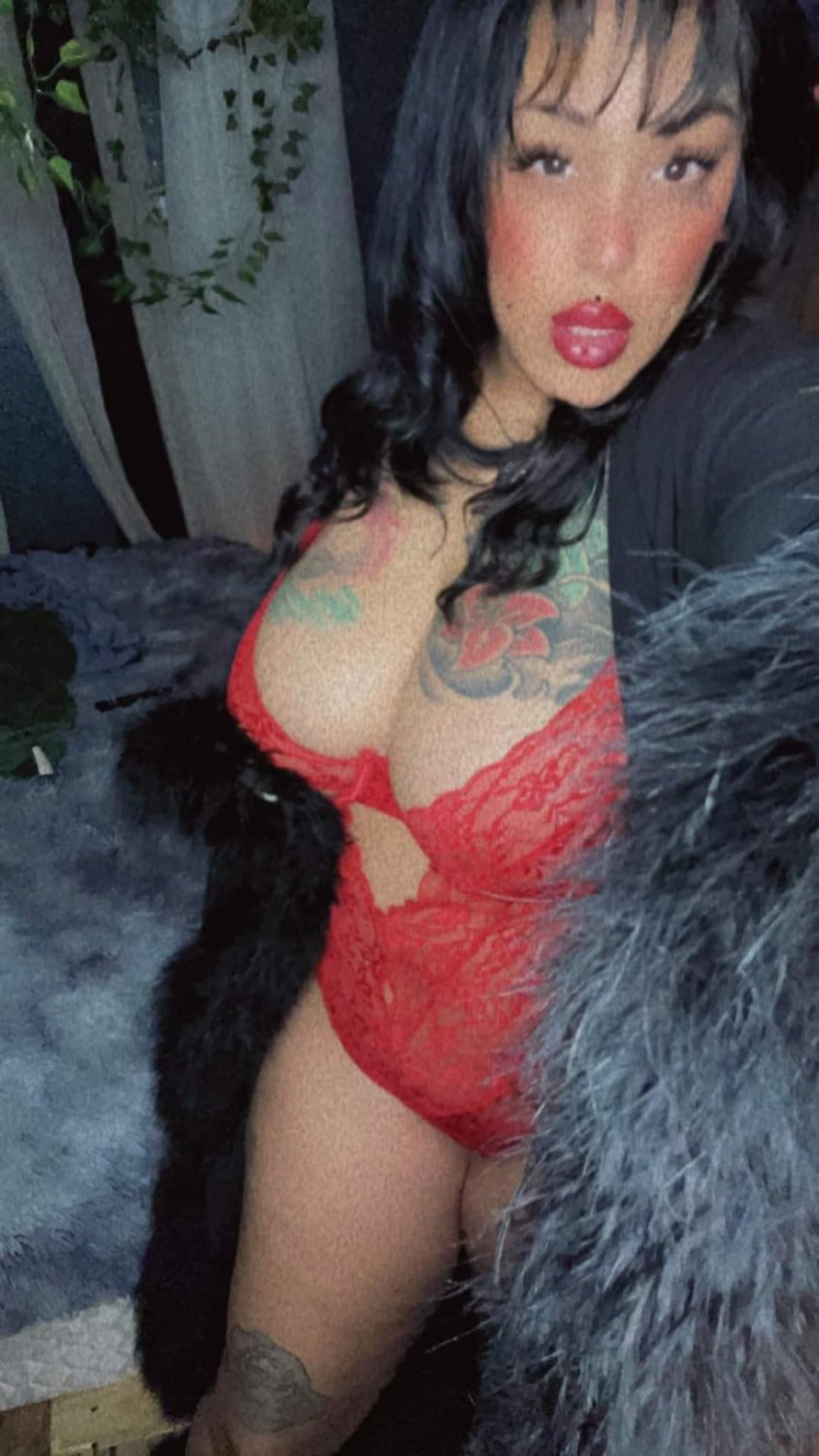 Michigan slut wife's & Girlfriend's #CTsWNK84