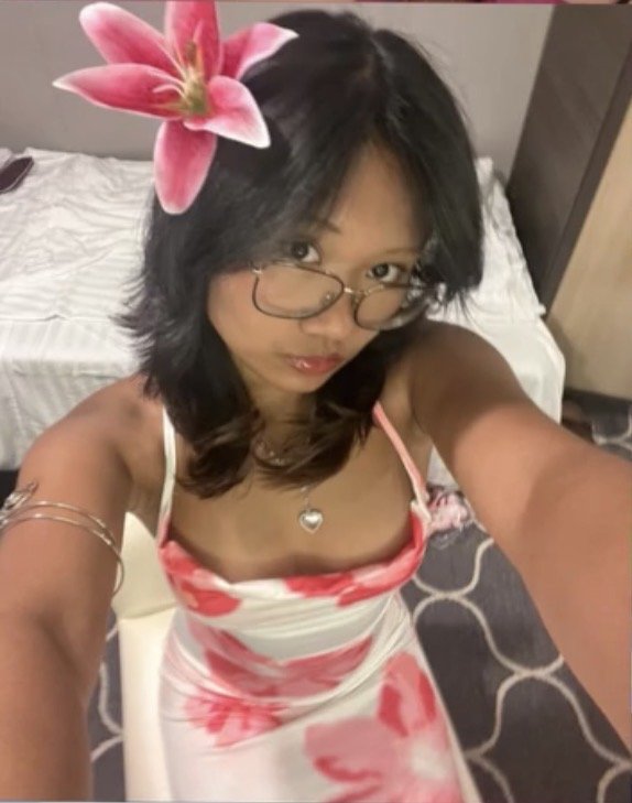 Submission 96: Users Slutty Friend #5khmCaNe